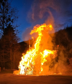 2025-04-12 20.51.18a.jpg